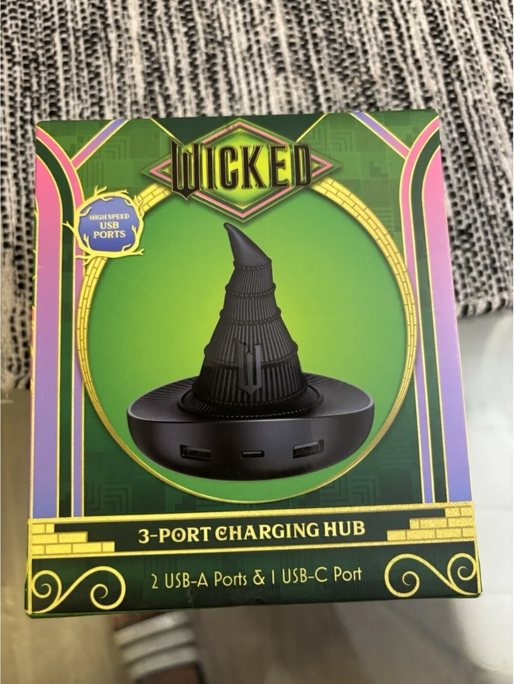 Universal Studios Wicked Black Wicked Witch Hat Charging Hub 3-Ports NEW Sealed